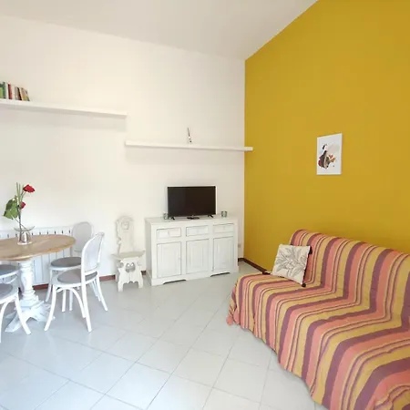 Casa Aura * فياريجيو